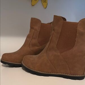 Women's Tan Ankle Boots